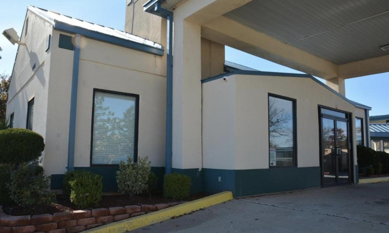 Ok Hotel Oklahoma Stadt Exterior foto